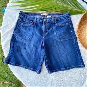 Vintage Levi’s 545 Jean shorts waist 17”length 17”inseam 8 1/2”